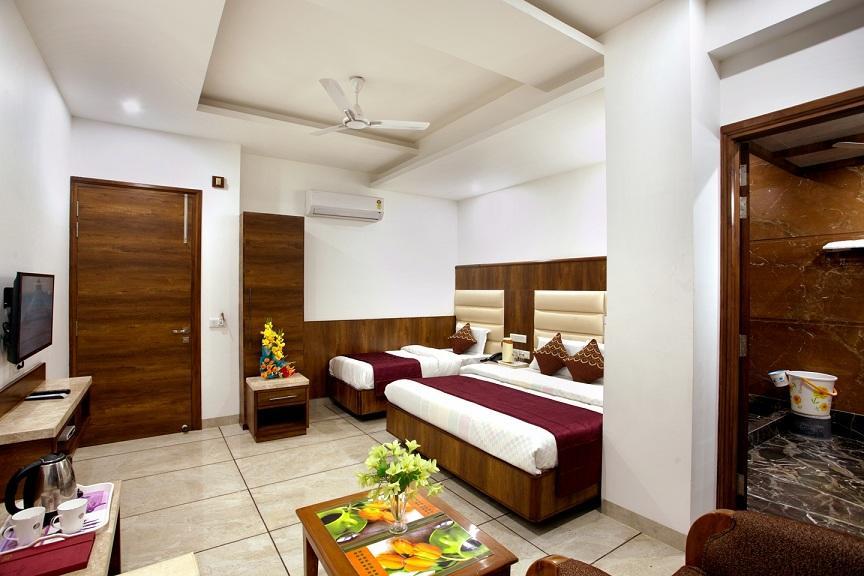 Hotel The Grand Inn Jammu Exterior photo